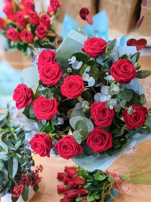 Simply Flowers Cheadle Local Flower Delivery Valentines Romantic Rose Bouquet